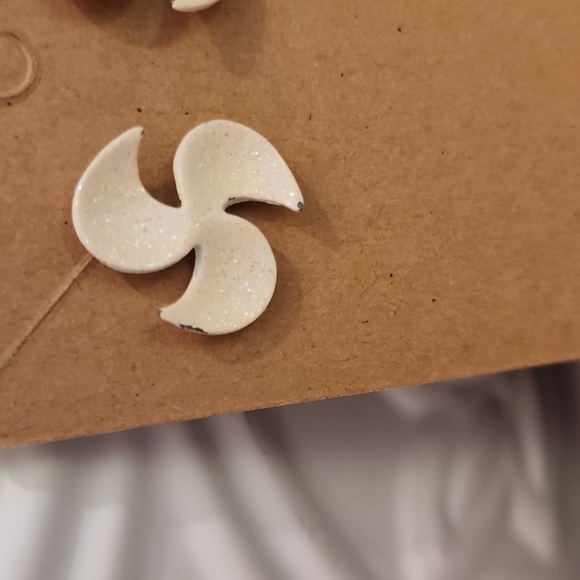 3 for $15-White Sparkly Windmill Shaped Earrings - Picture 4 of 6